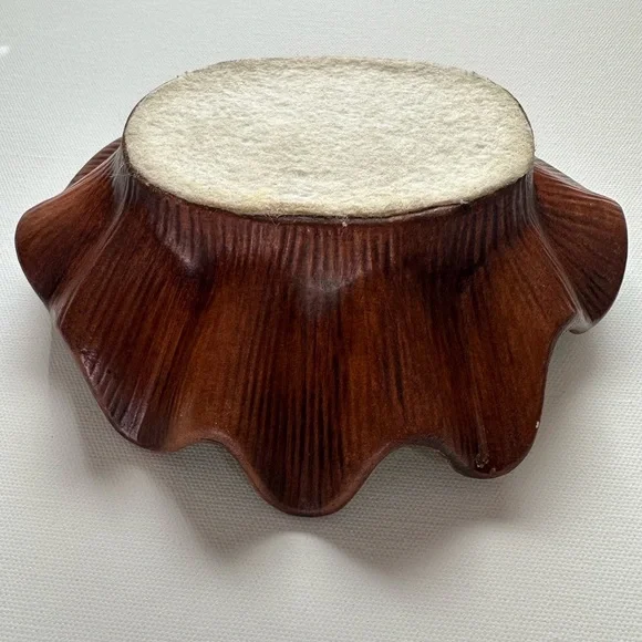 VTG Treasure Craft green clam shell ashtray with "Yellowstone Park" inscribed - Picture 6 of 7